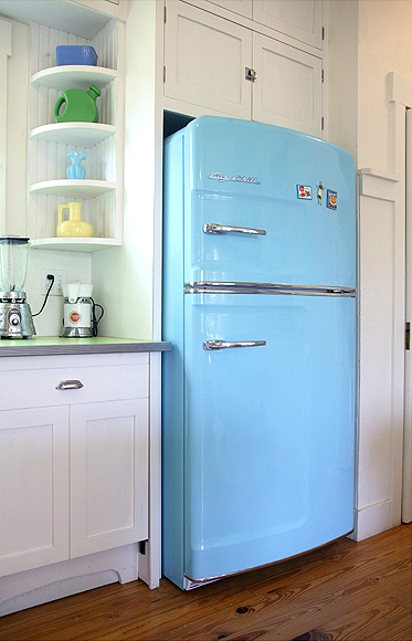 retro-fridge-blue.jpeg