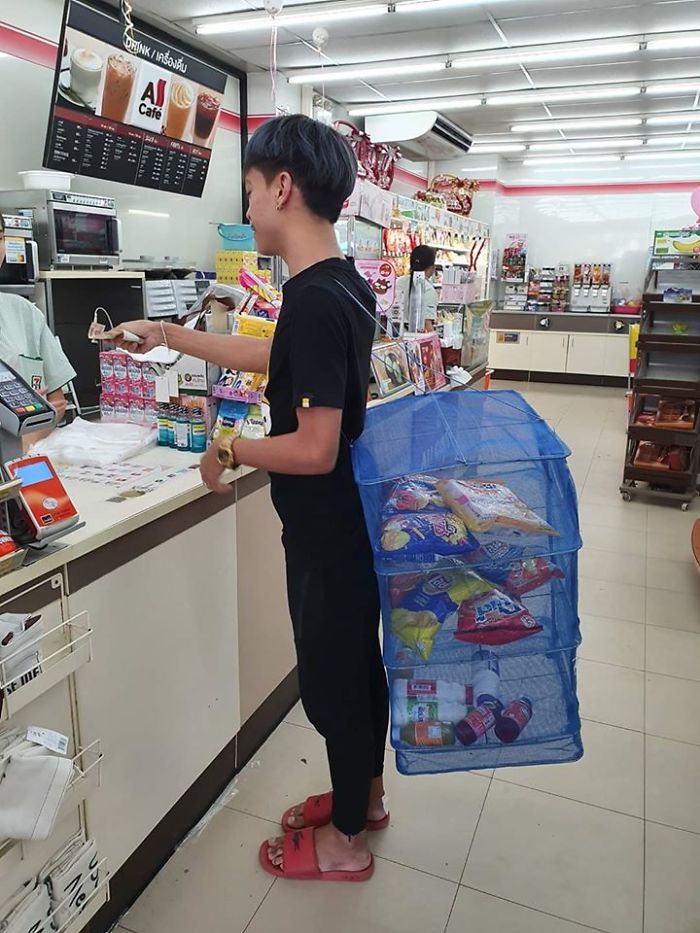 unusual-ways-people-dealing-plastic-bag-ban-thailand-4-5e14391c16632_700.jpg